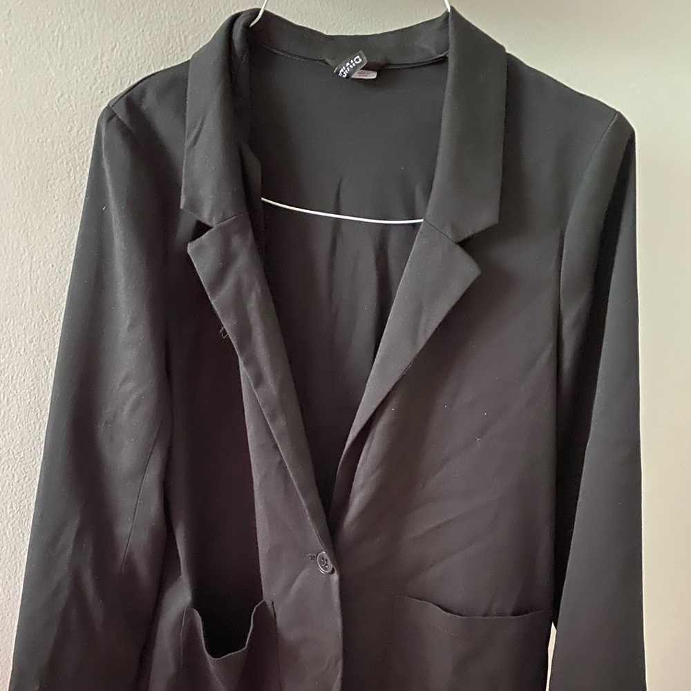 Women’s H&M black blazer